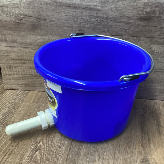 Calf Nursing Pail / Bucket 8QT