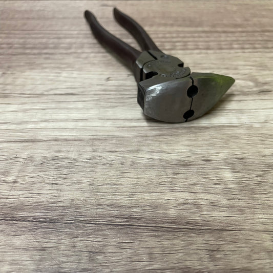 MM: Pliers, 8" Saddle Pliers with Spike