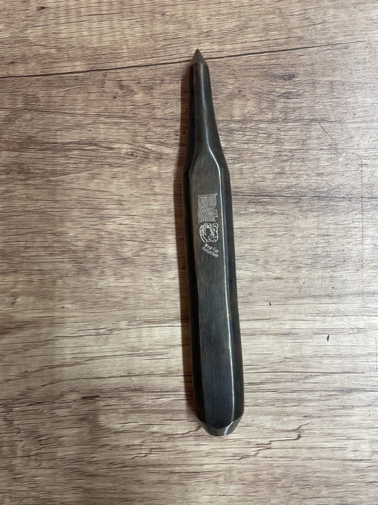 BULLDOG CENTER PUNCH