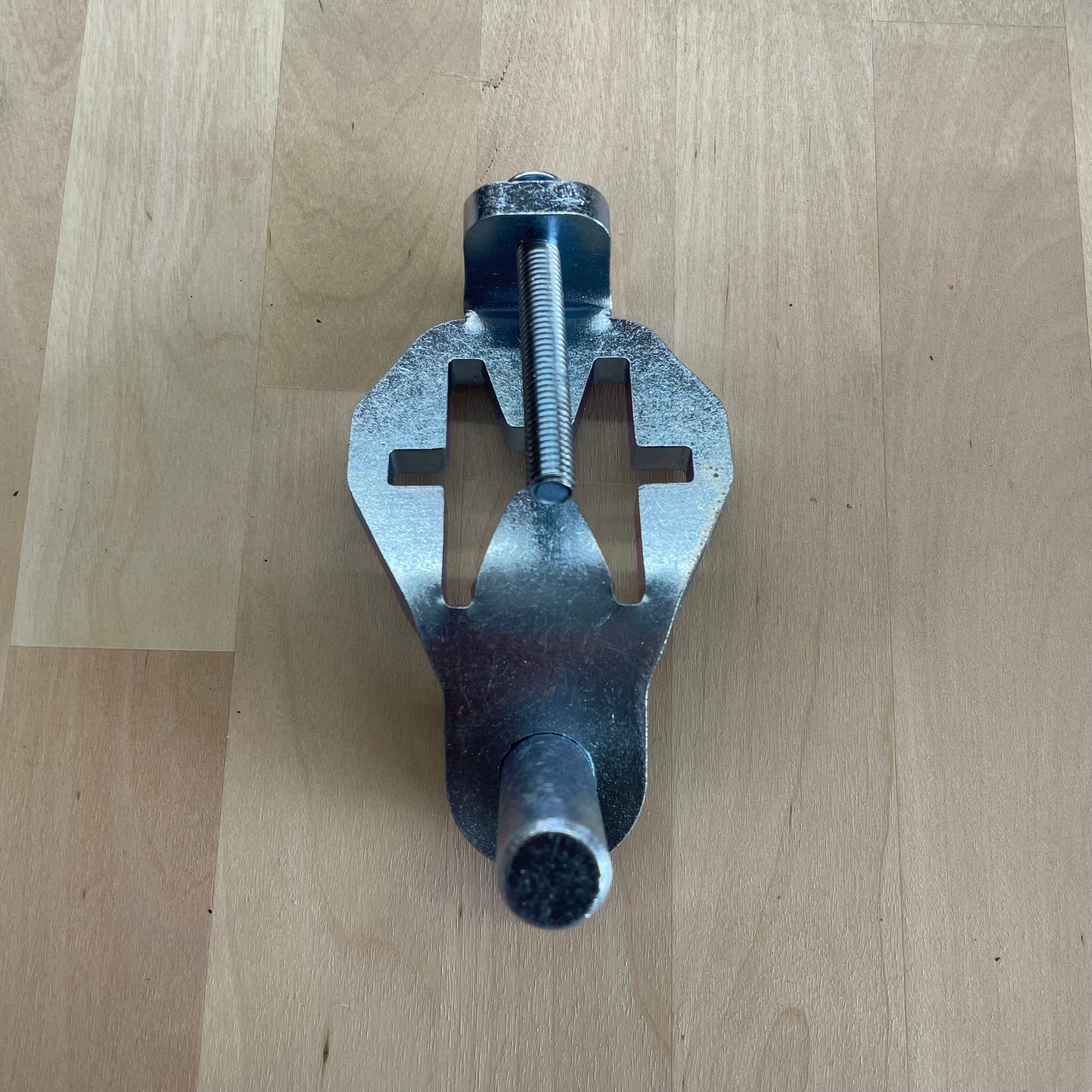 TPOST GATE HINGE PINS WITH 5/8 HINGE PIN, SET