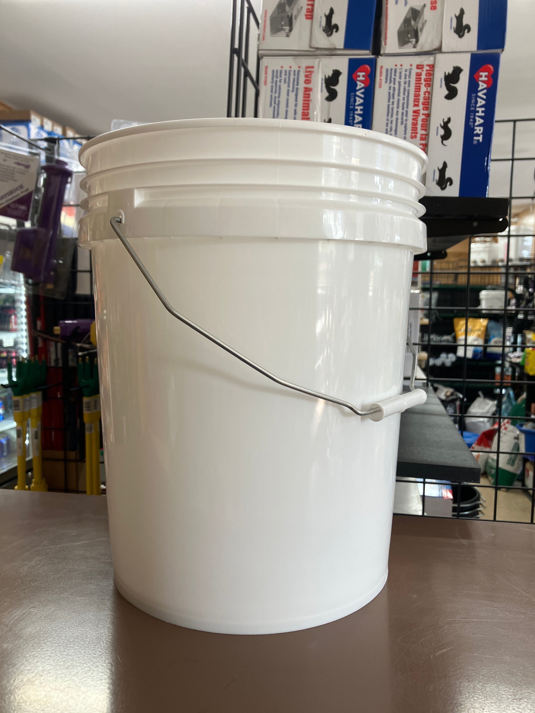 PLASTIC 5 GALLON PAIL