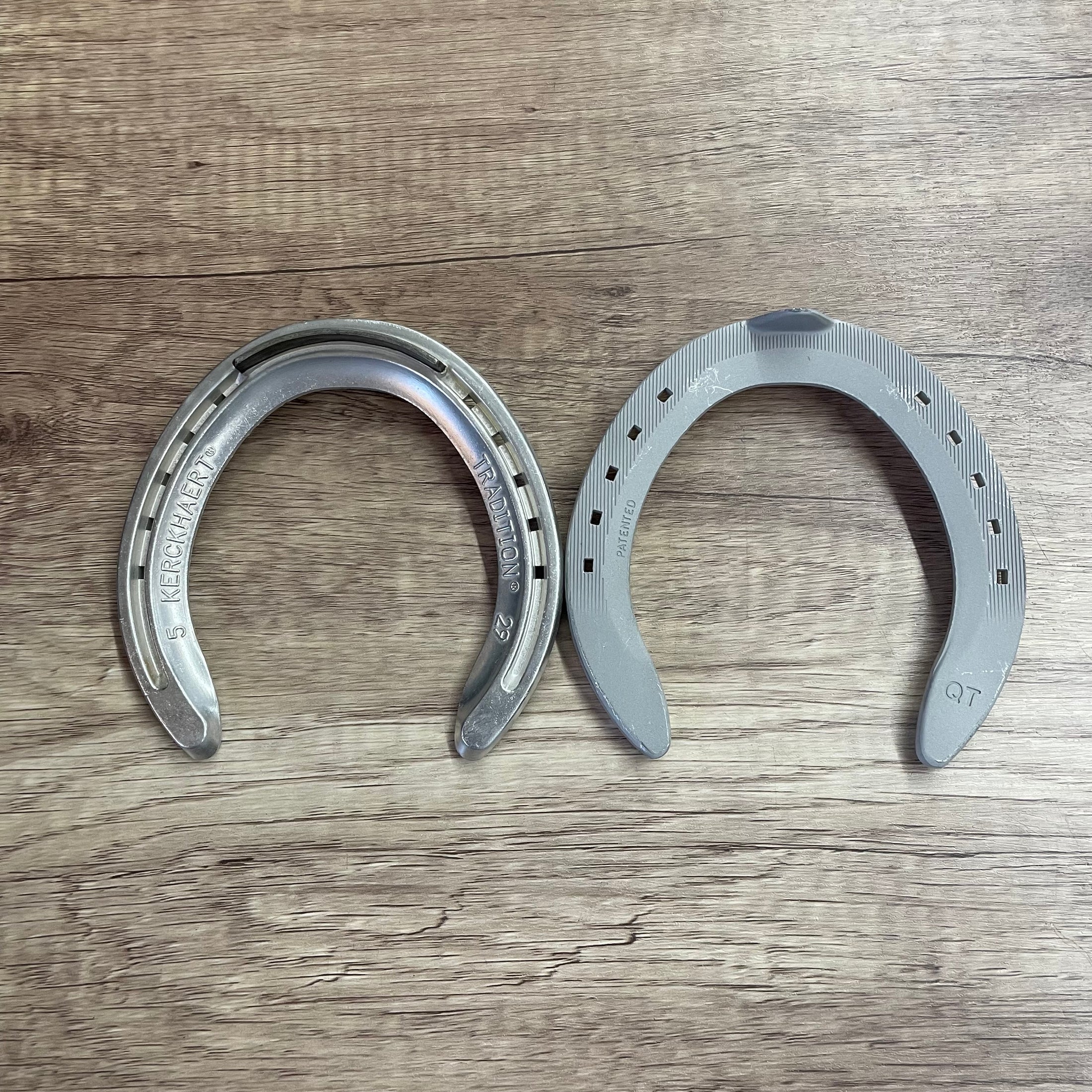 KR KINGS TRADITION QH HIND SIZE 5, PER PAIR D