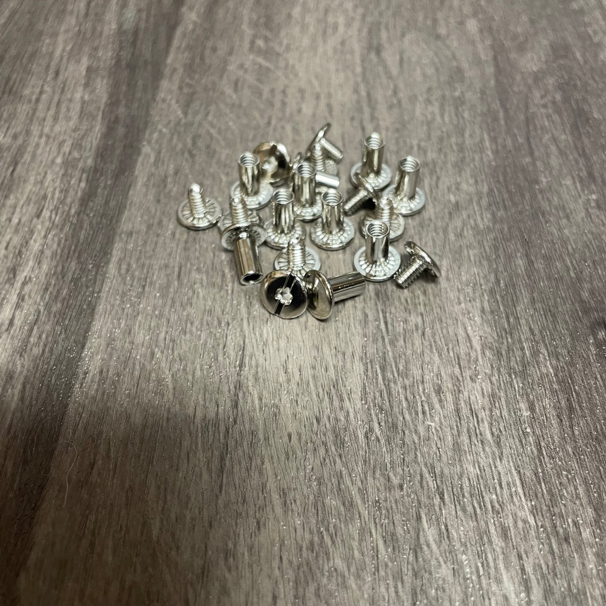 CHICAGO SCREW 3/8" PLAIN, 10PK - NB