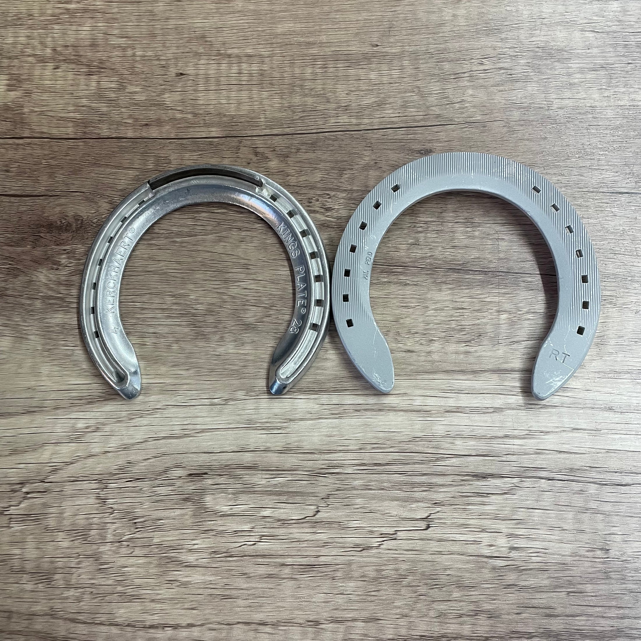 KR KINGS REG TOE FRONT SIZE 4, PER PAIR QH D