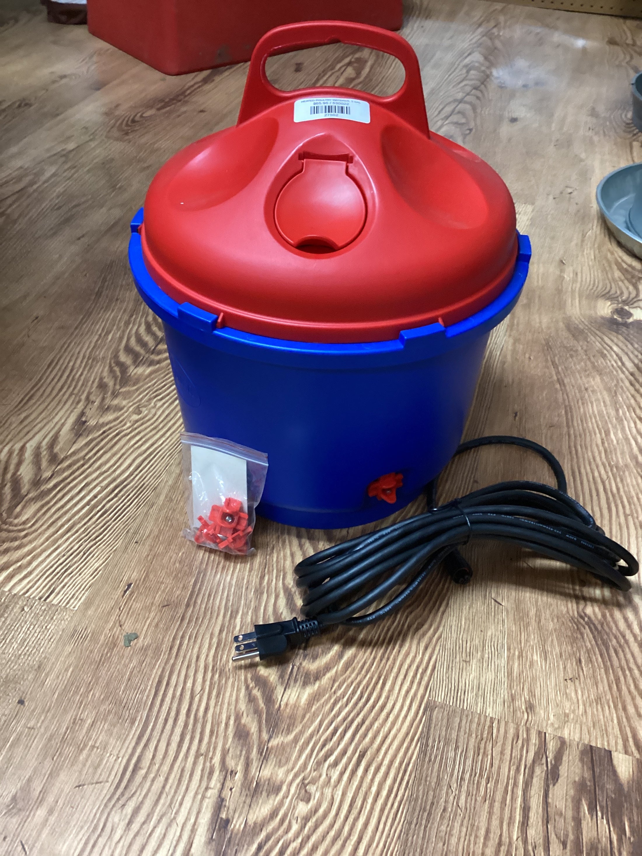 HEATED POULTRY WATERER, 3 GAL