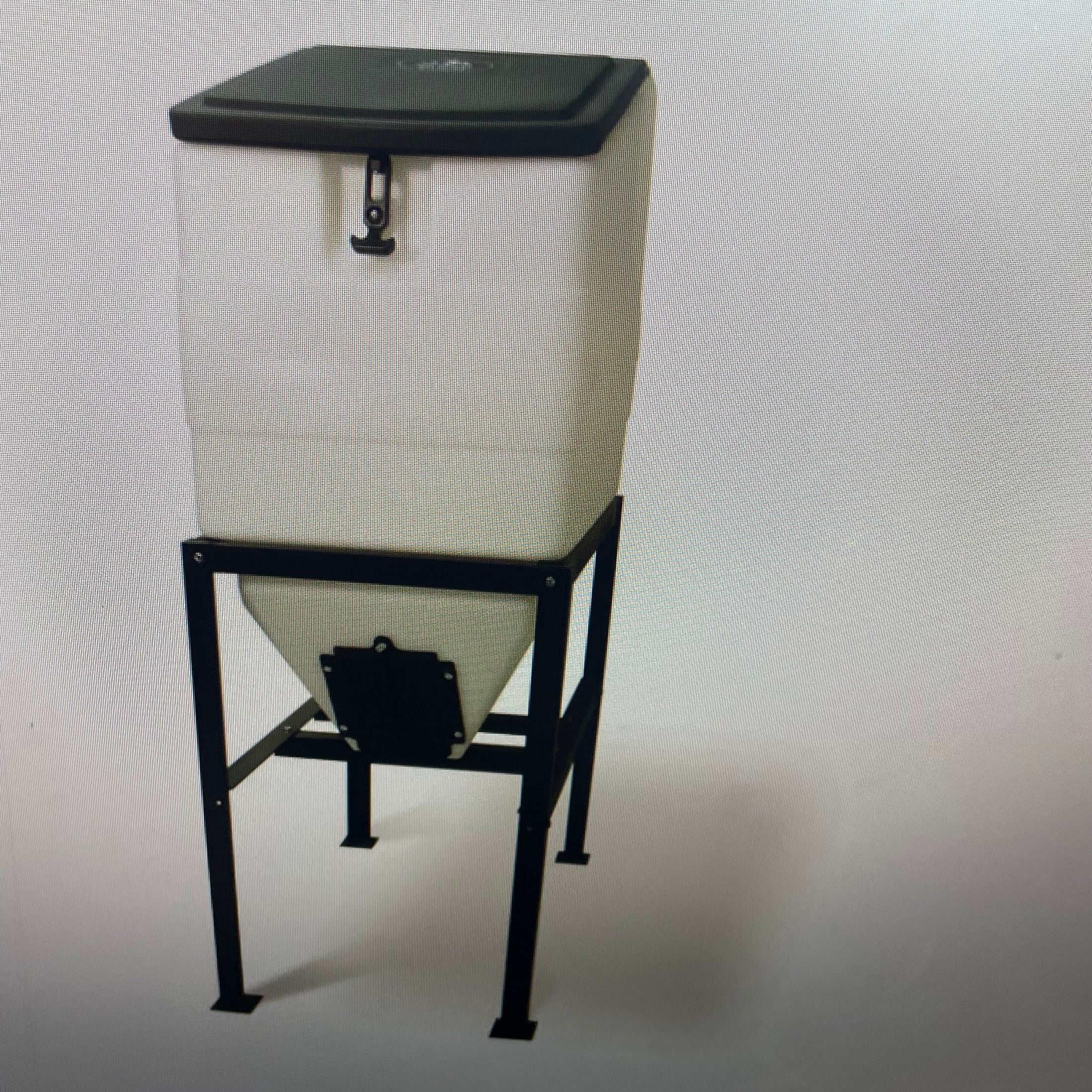 FEED BIN WITH STAND, BLACK