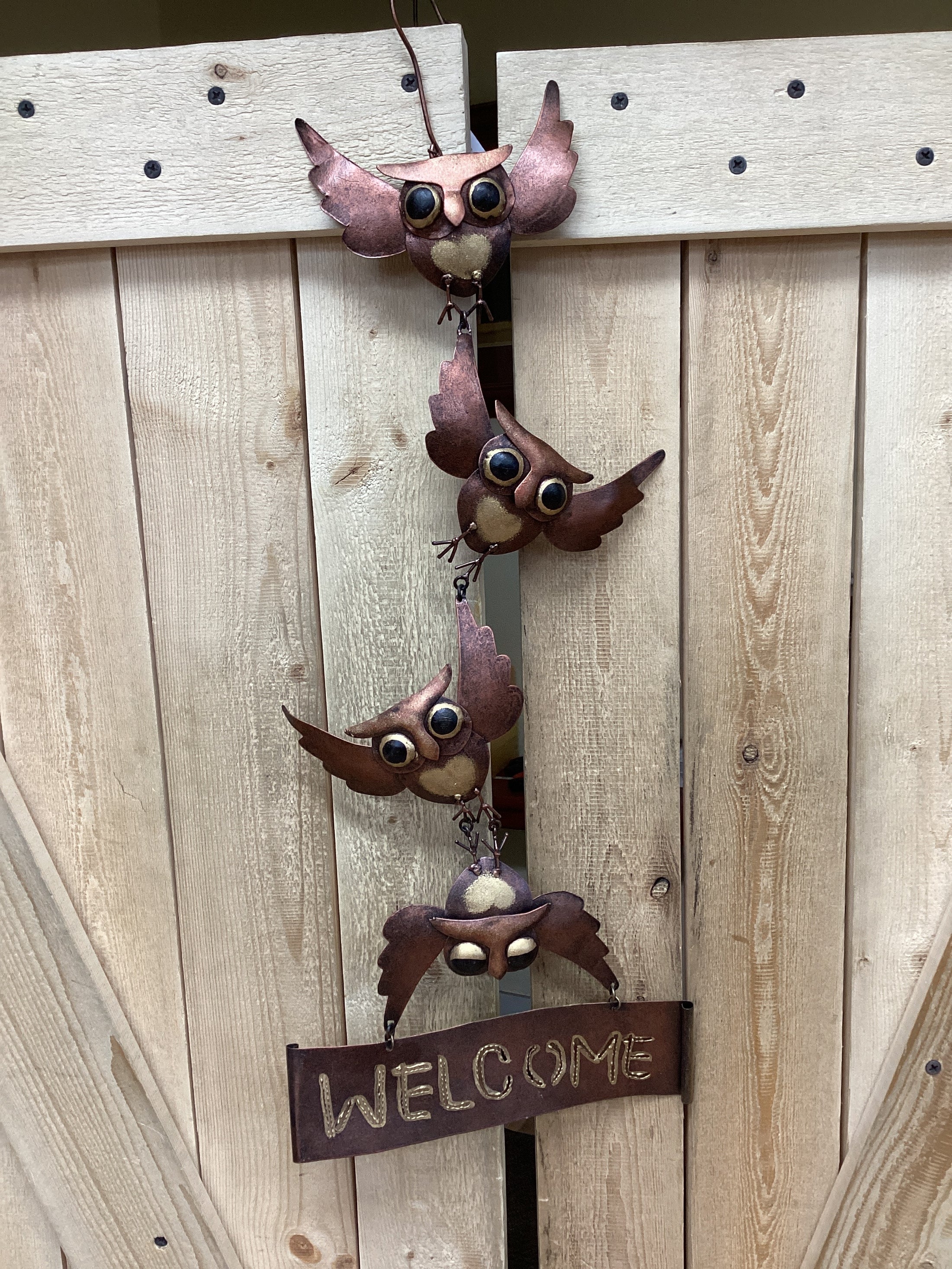 WELCOME HANGING OWLS SIGN