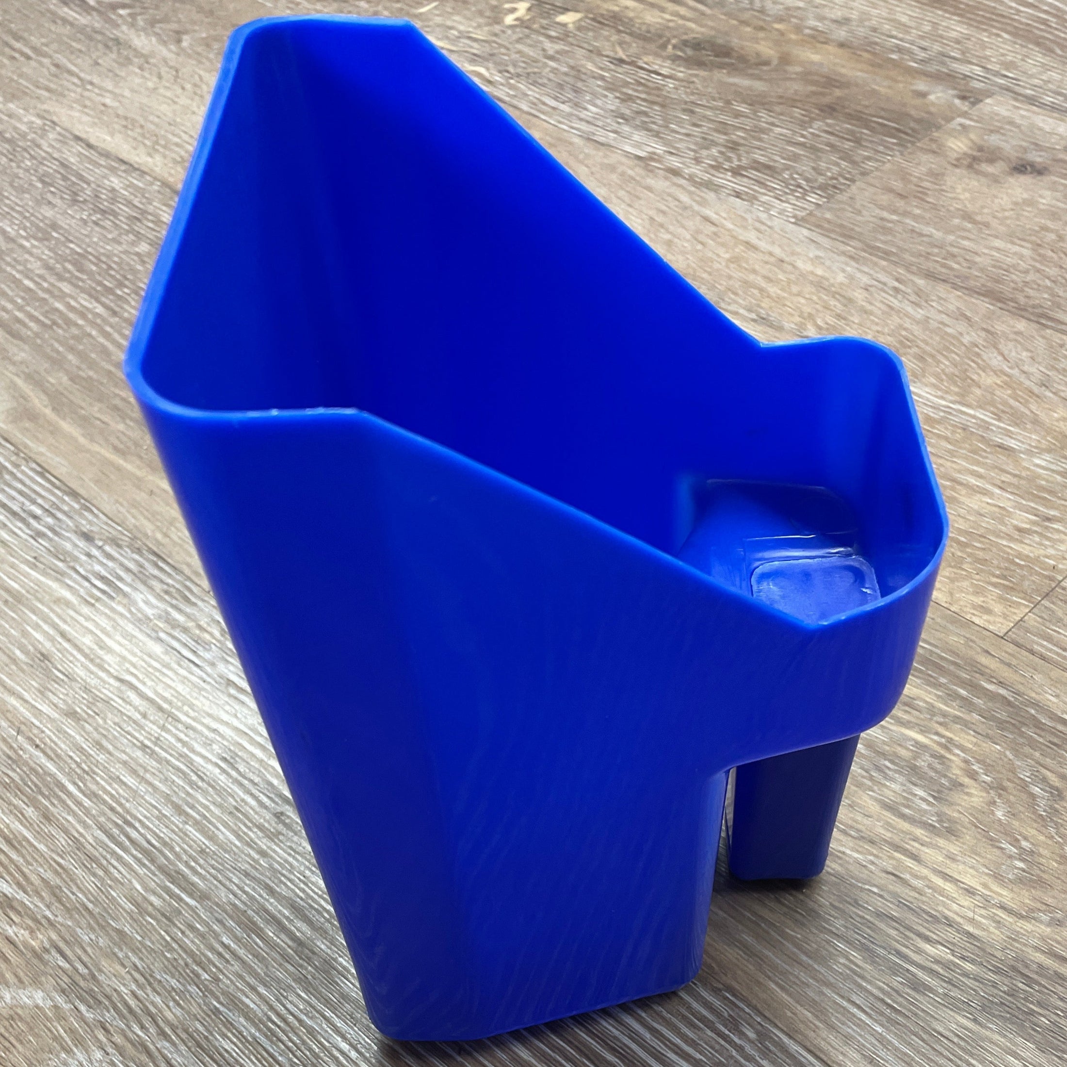 BLUE FEED SCOOP, 2QT