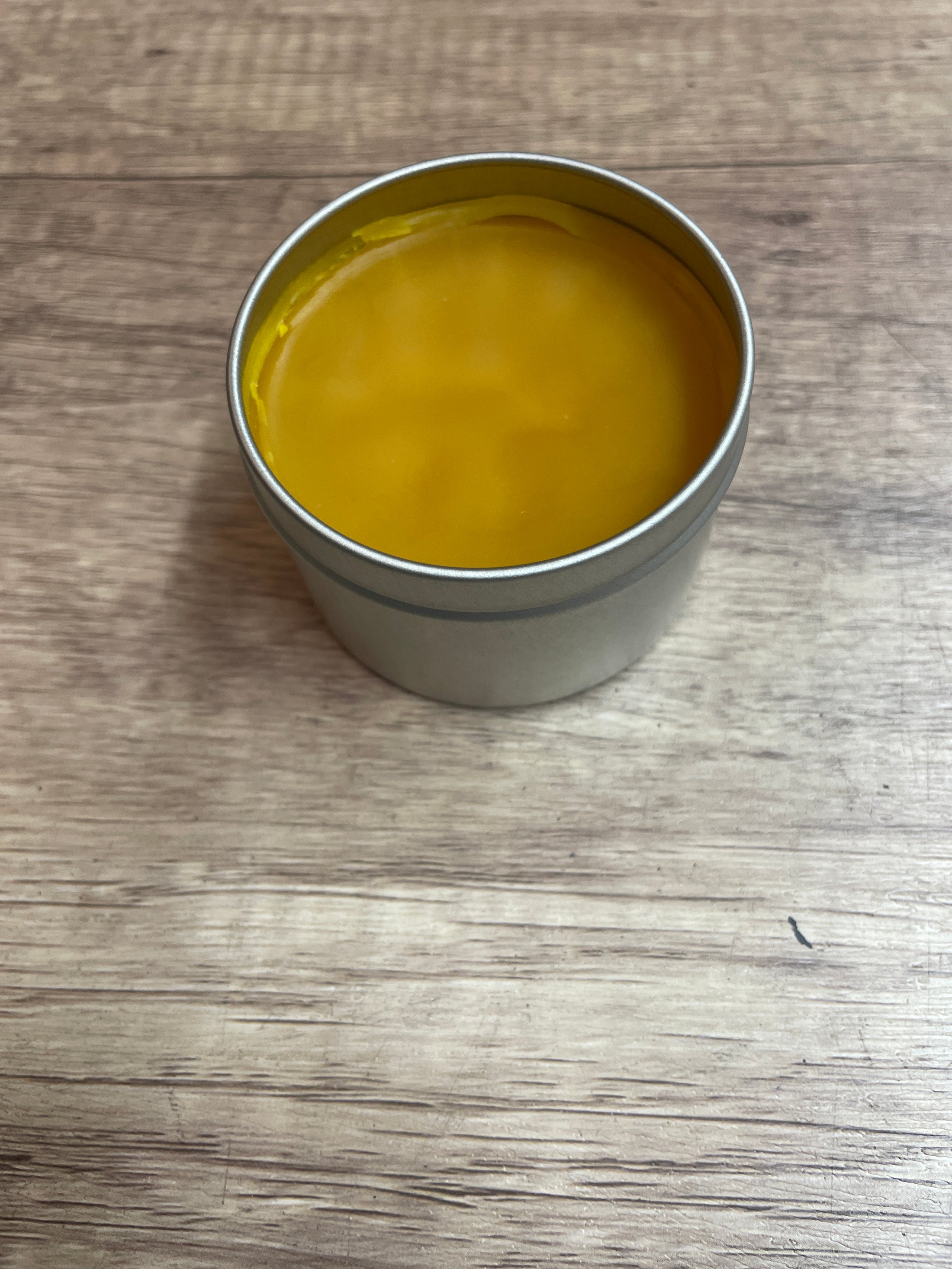 W-BRAND BEESWAX W/TIN 2OZ
