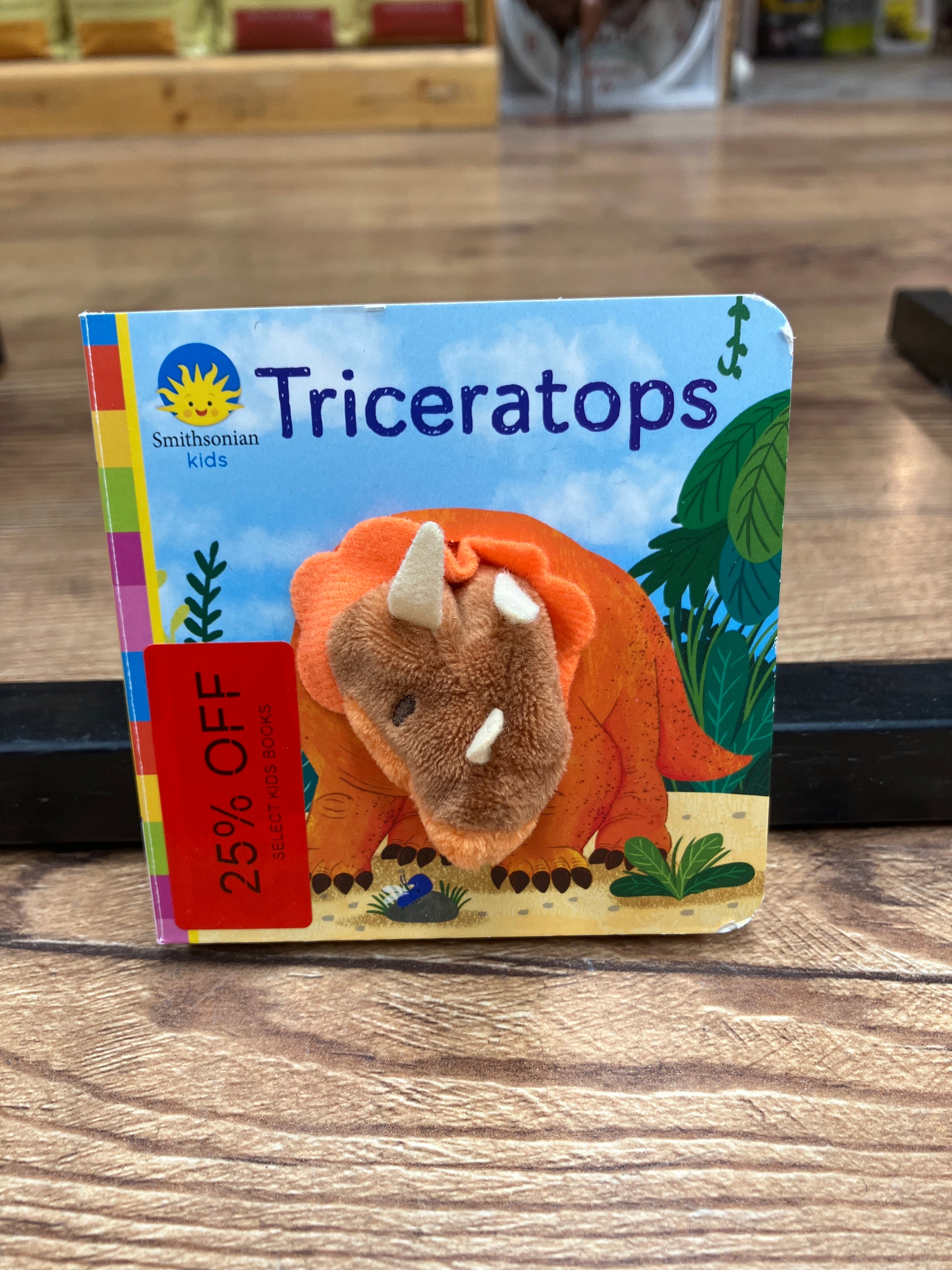 BOOK: KIDS TRICERATOPS