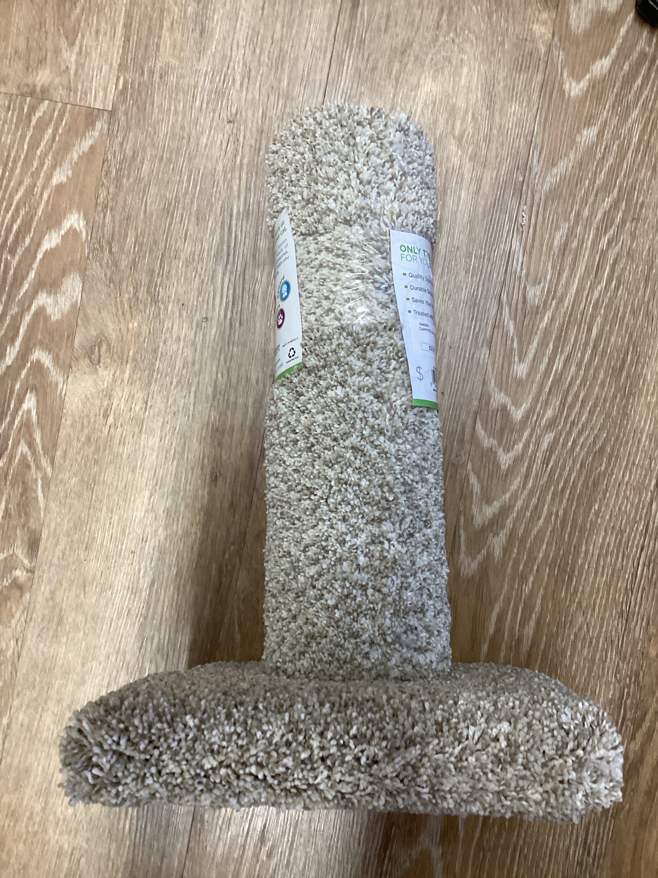 *CARPETED CAT POST W/ SPRING TOY