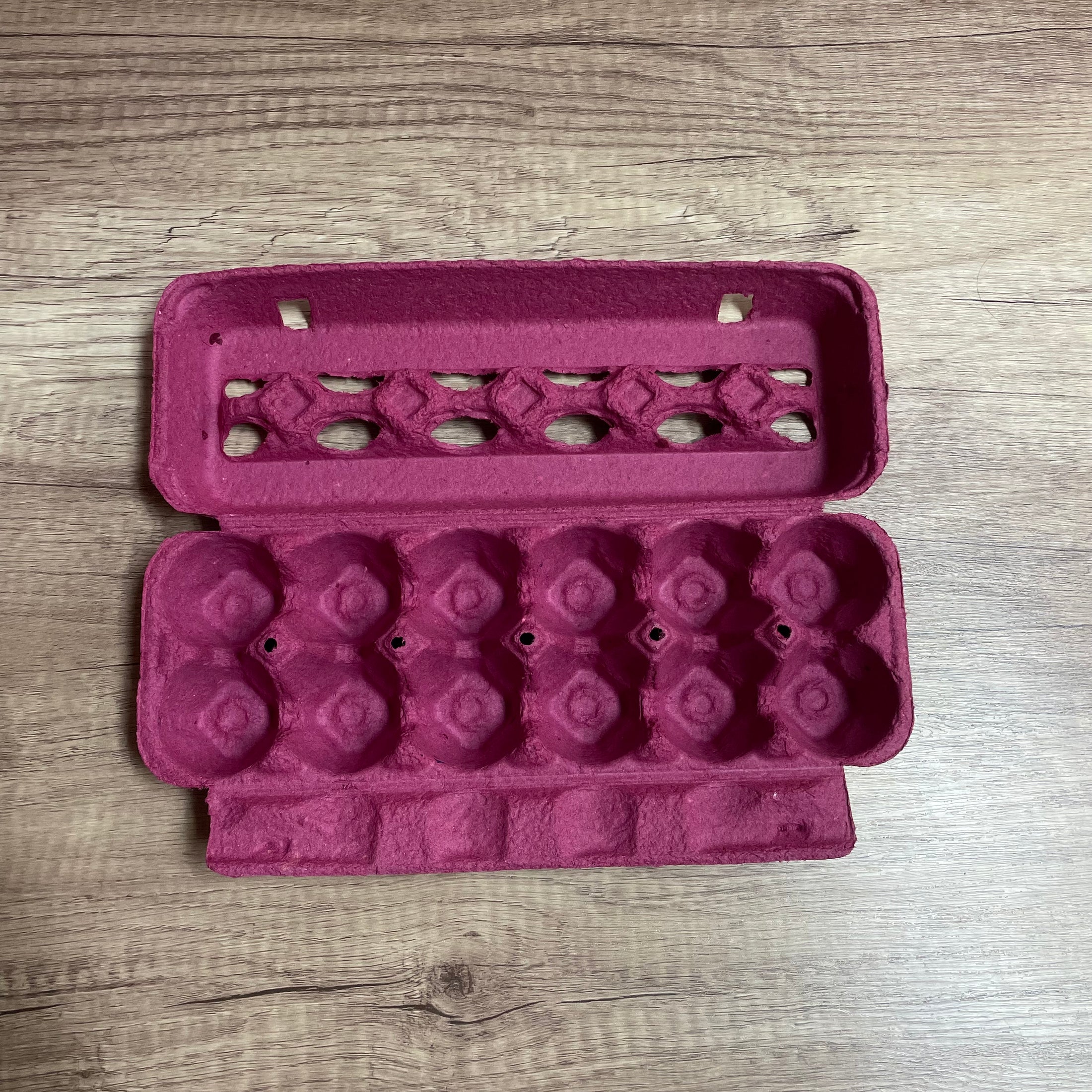 EGG CARTON PINK