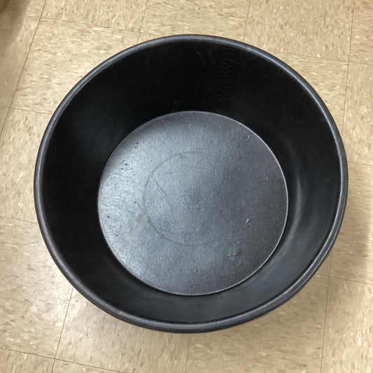 15 Gallon Rubber Feed Pan-BUCKETS