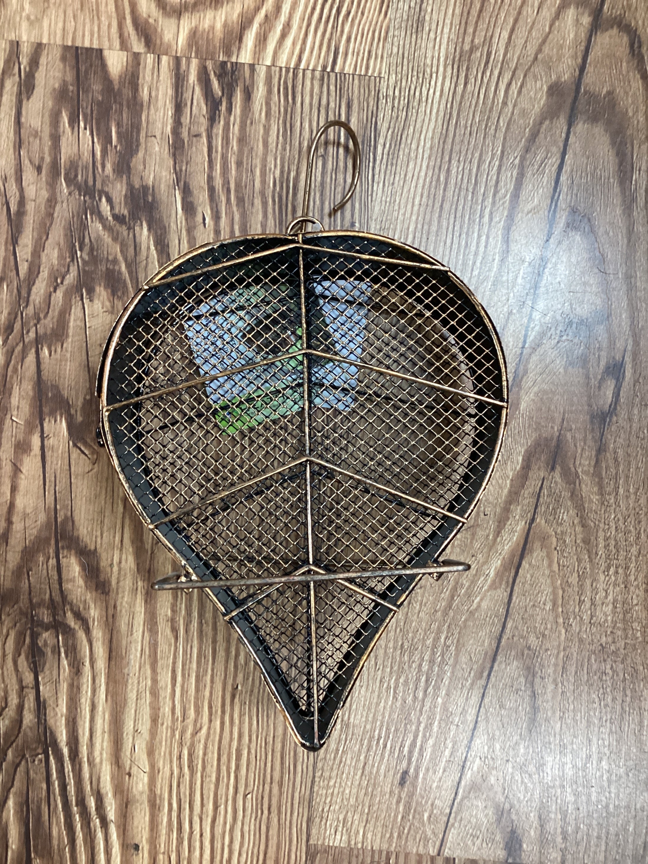 *COPPER LEAF MESH FEEDER