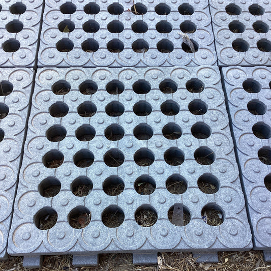 MUD CONTROL GRID 50CM (19.7") X 50CM (19.7")